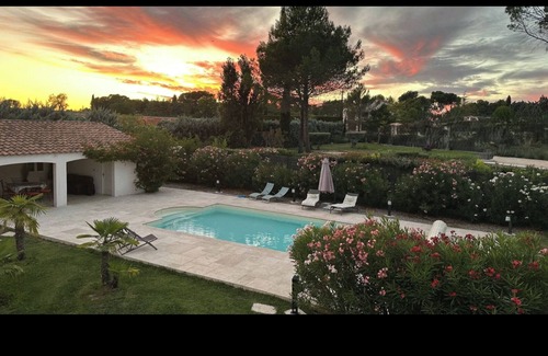 Cabries Villa | Villa Avec Piscine, Jardin Proche Gare Tgv, Apport, Aix en Provence et Marseille