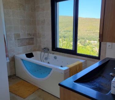 Sisco Villa | Villa avec piscine vue mer et montagne