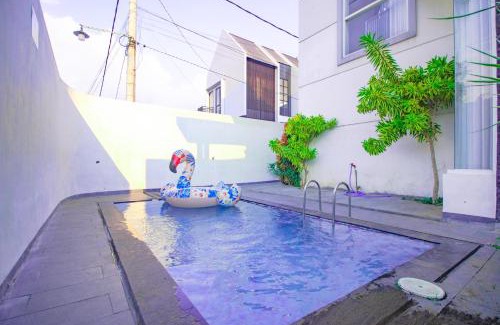 Oro Oro Ombo Villa | Villa Azzalia Syariah Private Pool and Karaoke