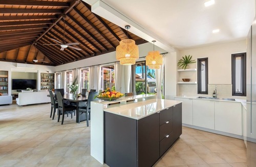 Bophut Villa | Villa Bacaya l Beachfront 3BR Luxury Villa