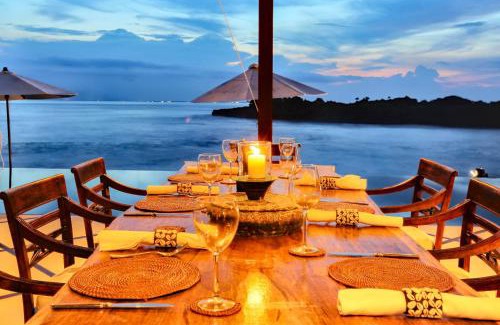 Mushroom Bay Villa | Villa Bahagia