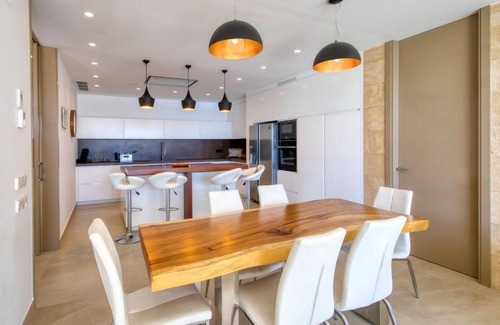 Aduanas House | Villa Bali Infinity by Interhome