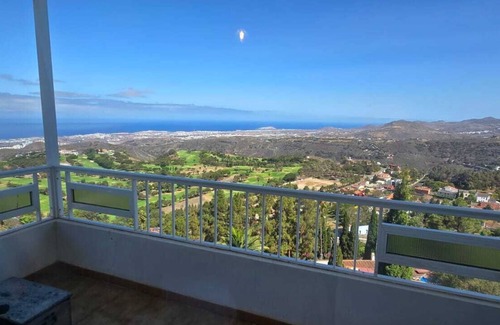Santa Brigida Apartment | 'Villa bandama golf Galdar-06' with sea views, Wi-Fi and air conditioning