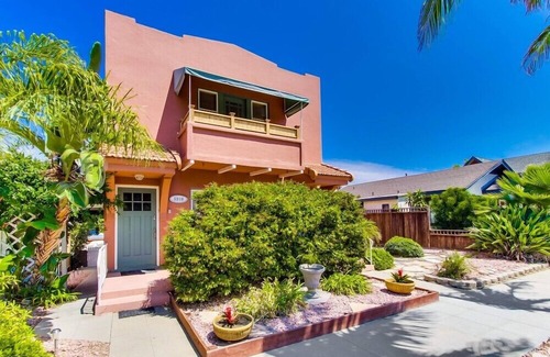 North Park Villa | Villa Barajas - Modern, Romantic Suite Near Park, Zoo, Coronado Island