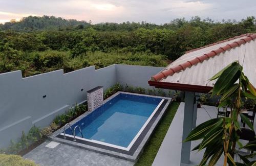 Hettimulla Cabin | Villa Barbara - Private Pool Villa in Ahungalla