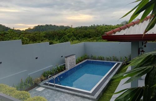 Hettimulla Cabin | Villa Barbara - Private Pool Villa in Ahungalla