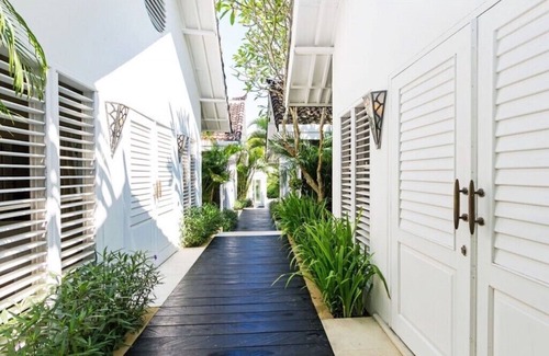 Padonan Villa | Villa Baru - 4 Bedrooms with Rice Field View