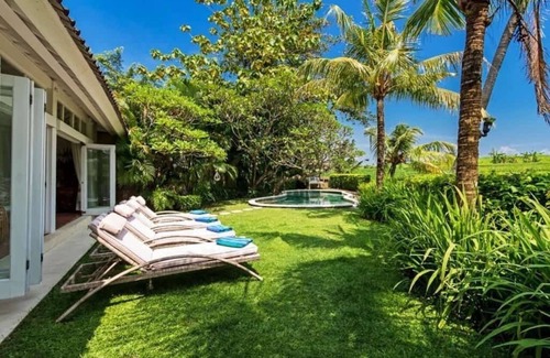 Padonan Villa | Villa Baru - 4 Bedrooms with Rice Field View