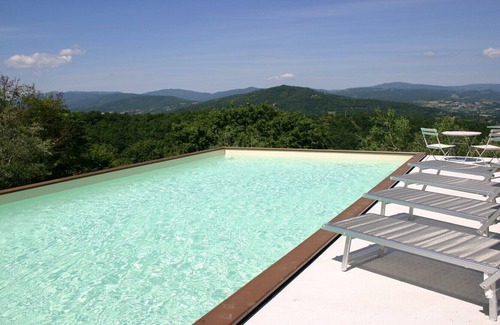 Calzolaro Villa | Villa Bastiola (sleeps 6-8 + 2 cots) with private pool and heavenly views