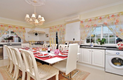 Armacao de Pera Villa | Villa Beach Palace Luxury 5 Bed Villa w/heated pool, Jacuzzi, 500m Beach AC