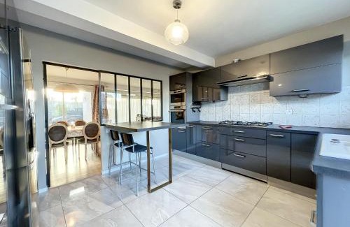 Liffre Villa | VILLA BELLA VISTA - Proche Rennes - Billard - Baby-foot