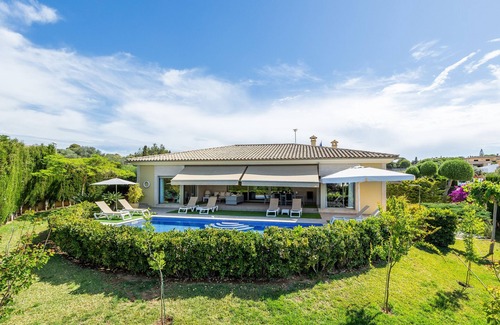 Marratxi Villa | Villa Bellviure in Palma with Mountain Views, Private Pool, Terrace and Wi-Fi