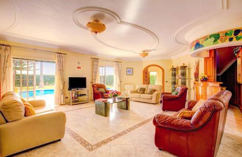 Porches Villa | Villa Belo Horizonte by Villa Plus