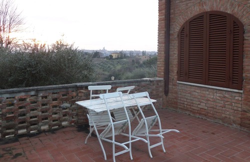 Siena House | Villa Belvedere, surrounded by nature a stone's throw from the city center. Relax.
