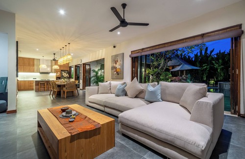 Dyanapura Villa | Villa Bettini Stylish 3BR w/Pool, Near Bintang