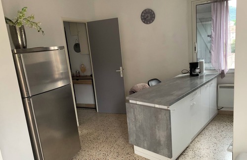 Peypin Villa | Villa between mountain and sea t4 with terrace and garden