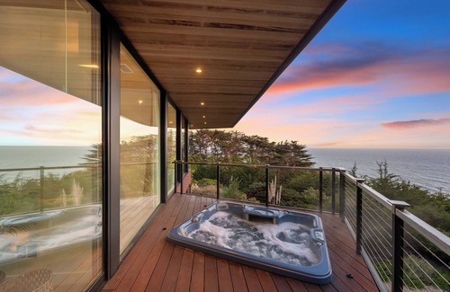 Ragged Point Villa | Villa Big Sur Coast Luxury Get-Away That Sleeps 10+ W/Gym, Poker Room & More