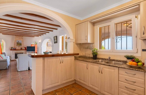 Empedrola Villa | Villa Blasco - PlusHolidays