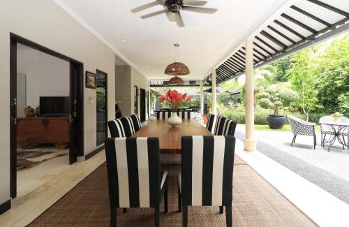 Drupadi Villa | Villa Bloom 1 - 4 bedrooms, 4 bathrooms, private pool close to the beach