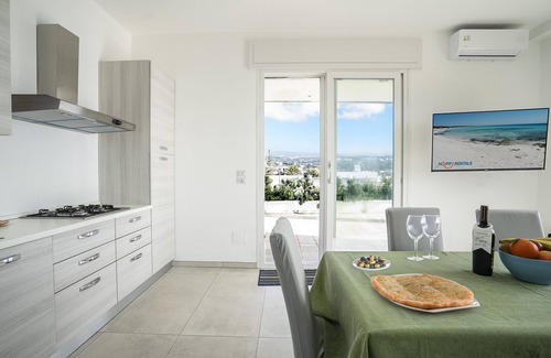 Marina San Gregorio Apartment | Villa Blu Panoramica Trilo Sea View, Patù, Italy