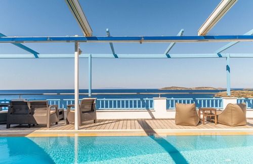 Mpatsi Villa | Villa "Blue Waves View Andros" with Sea View, Private Pool & Wi-Fi