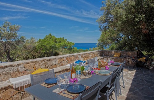 L'Ile-Rousse Villa | Villa Bodri: a villa between sky and sea