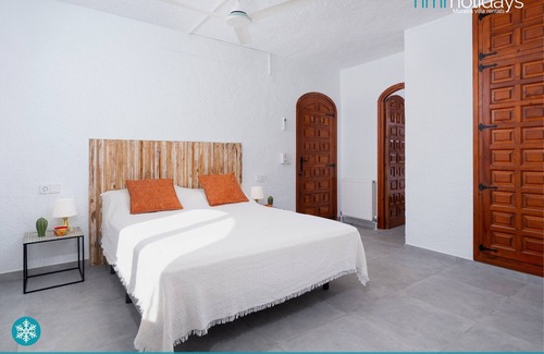 Benimeit Villa | Villa Bonita Spacious & Hotel-style & Seaviews
