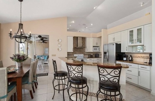 Bonita Springs Villa | Villa Bonita Springs! Gated community! 3 min to beach, golf course view, pool!