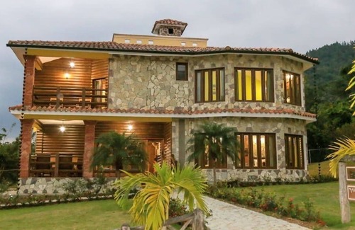 Las Guazaras Villa | Villa Bosque Jarabacoa RD Rancho Las Guazaras DR