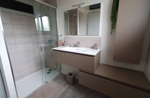 Thuir House | Villa Boune