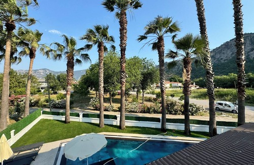 Dalyan City Center Villa | Villa Breeze Luxury 4BR Villa River 50m