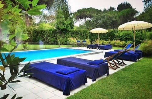 Ronchi Villa | Villa Butterfly ideal for family reunion! Luxuriant garden pool BBQ tennis table