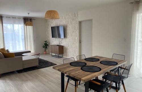 Chatellerault Villa | Villa by Nesma