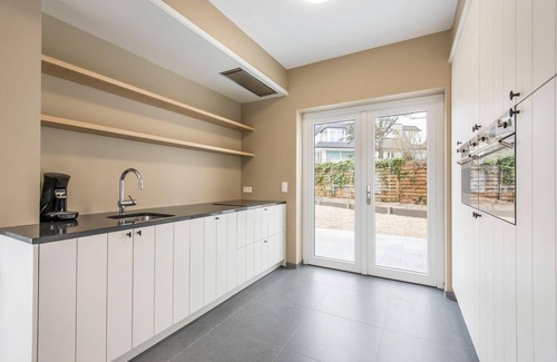 Koksijde-Bad Villa | Villa by the Sea in Belgium with Sunny Terrace