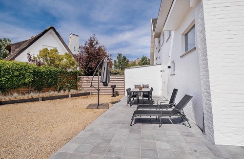 Koksijde-Bad Villa | Villa by the Sea in Belgium with Sunny Terrace