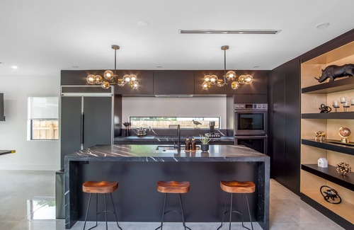 Northeast Miami House | Villa By The Shore