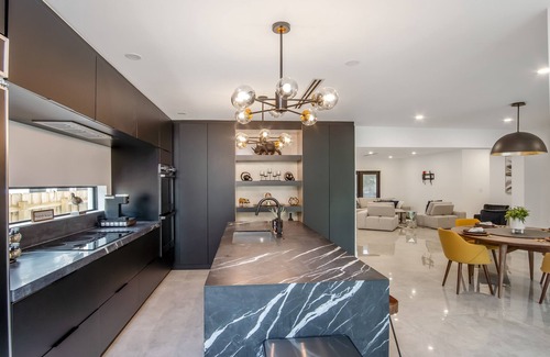 Northeast Miami House | Villa By The Shore