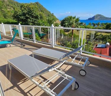 Terre-de-Haut Villa | Villa Célyote - Haut de villa, vue mer, à 150m de la plage Anse Figuier
