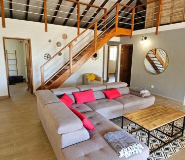 Terre-de-Haut Villa | Villa Célyote - Haut de villa, vue mer, à 150m de la plage Anse Figuier
