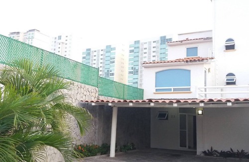 Granjas del Marques Villa | Villa Cómoda and Acapulco Diamante con Club de Playa