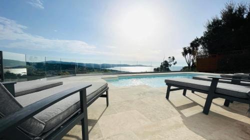Cavalaire-sur-Mer Bed & Breakfast | Villa Cacharelle Vue Mer Piscine privative