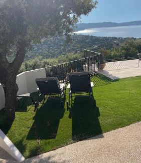 Cavalaire-sur-Mer Bed & Breakfast | Villa Cacharelle Vue Mer Piscine privative