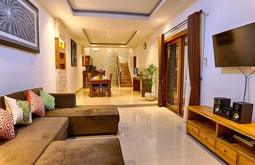 Central Seminyak Villa | Villa Caitlyn - 3 Bedroom Private Pool Villa in Seminyak