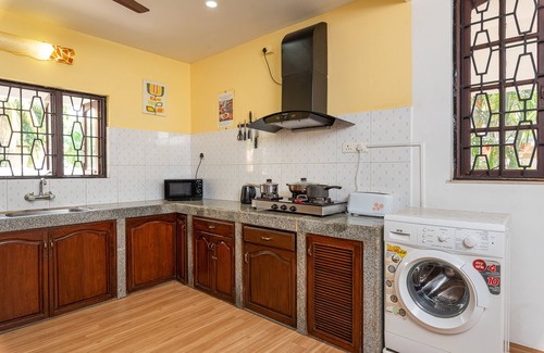 Gauravaddo Villa | Villa Calangute Phase 1 – Family-Friendly 4BHK, 2-Min Walk to Calangute Beach