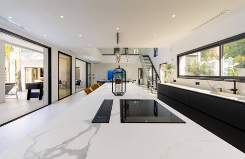 Cap d'Agde Villa | Villa California, chic design steps from the sea