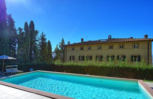 Santa Lucia Villa | Villa Camaiore by PosarelliVillas