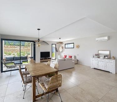 Antibes Villa | Villa Capucine - Modern Villa