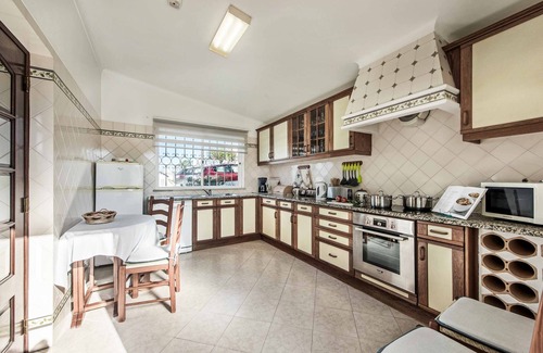Albufeira Villa | Villa Cardona - Two Bedroom Villa, Sleeps 4