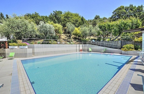 Schiazzano Villa | Villa Carminia: A splendid and luminous two-story villa located on the coast in front of the island of Capri, with Free WI-FI.