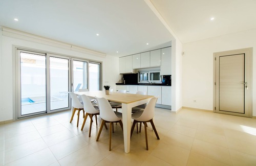 Famalicao Villa | Villa Carolina - Holiday home with private swimming pool in Famalicao